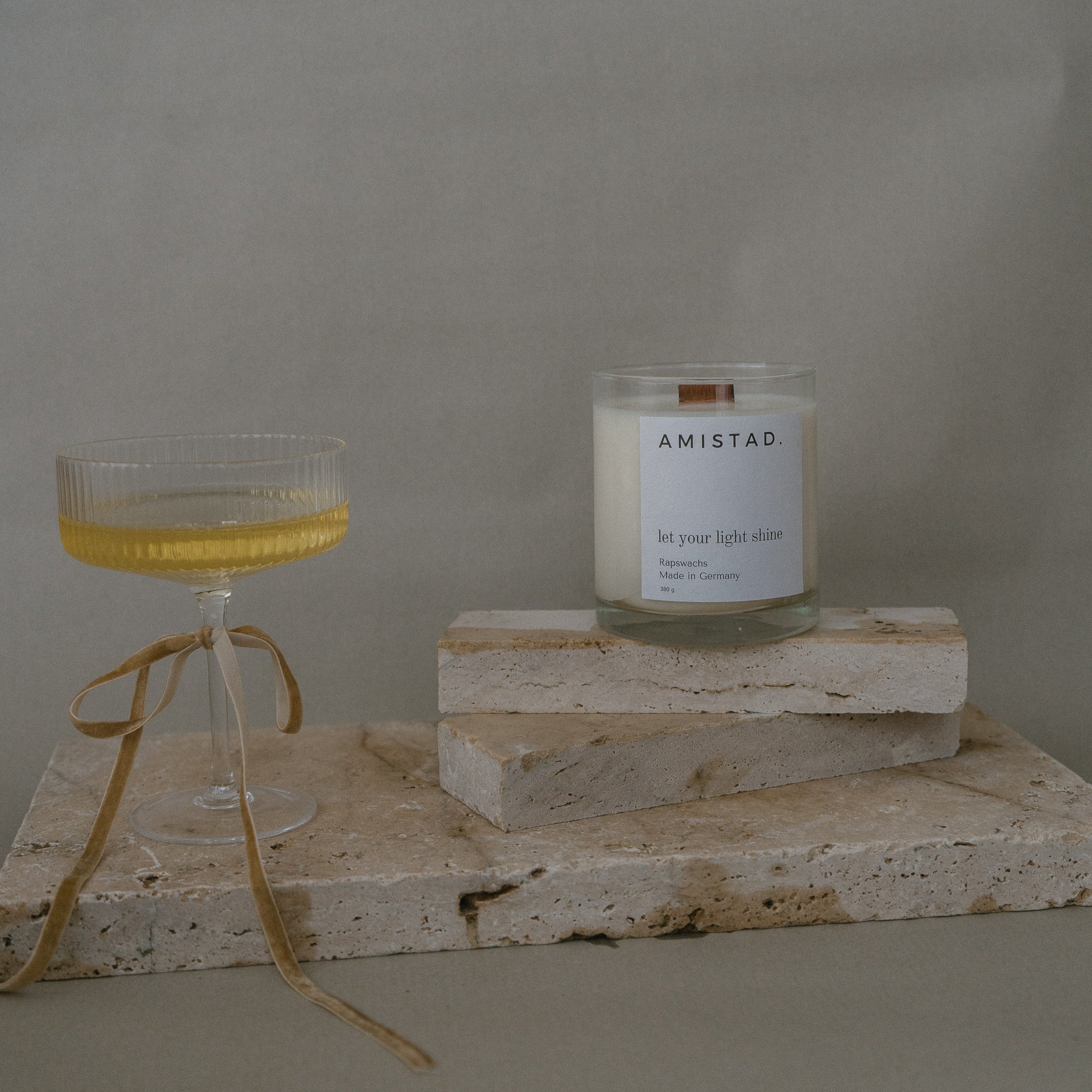 Champagner Glas geriffelt – amistad